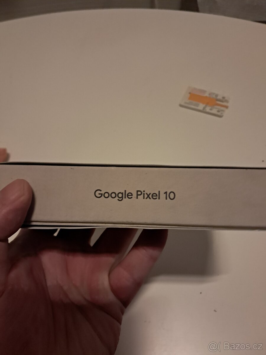 Google Pixel 10 - 2