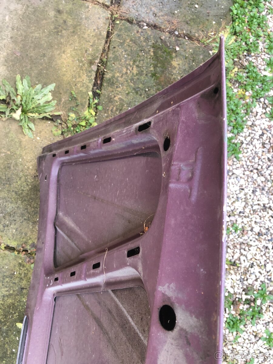 Kapota Škoda favorit - 2