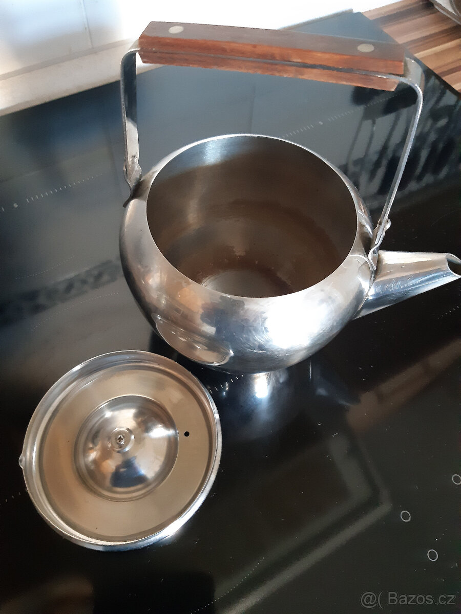 Nerezová konvička - 2