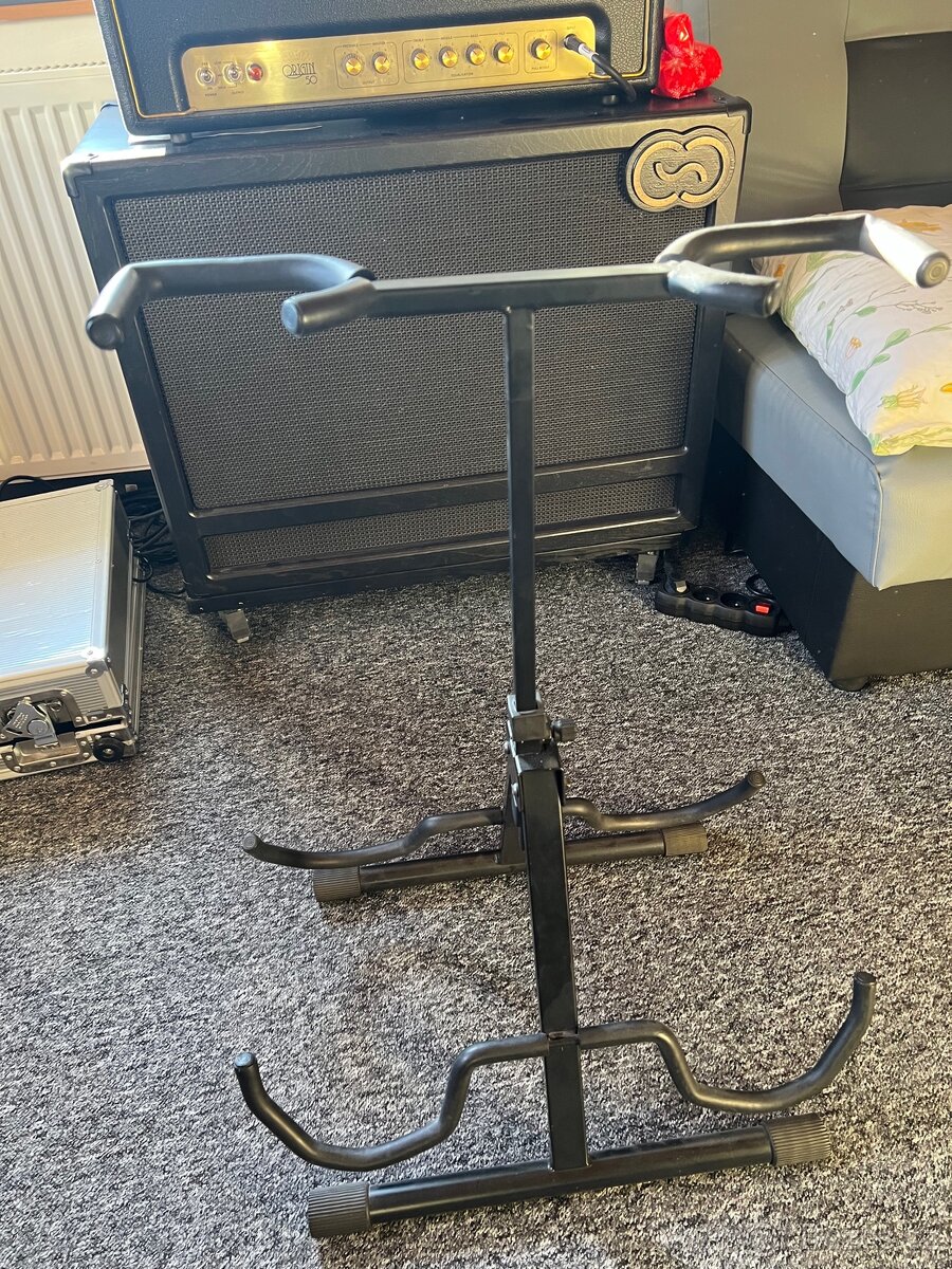 Stojan na 2 kytary - 2