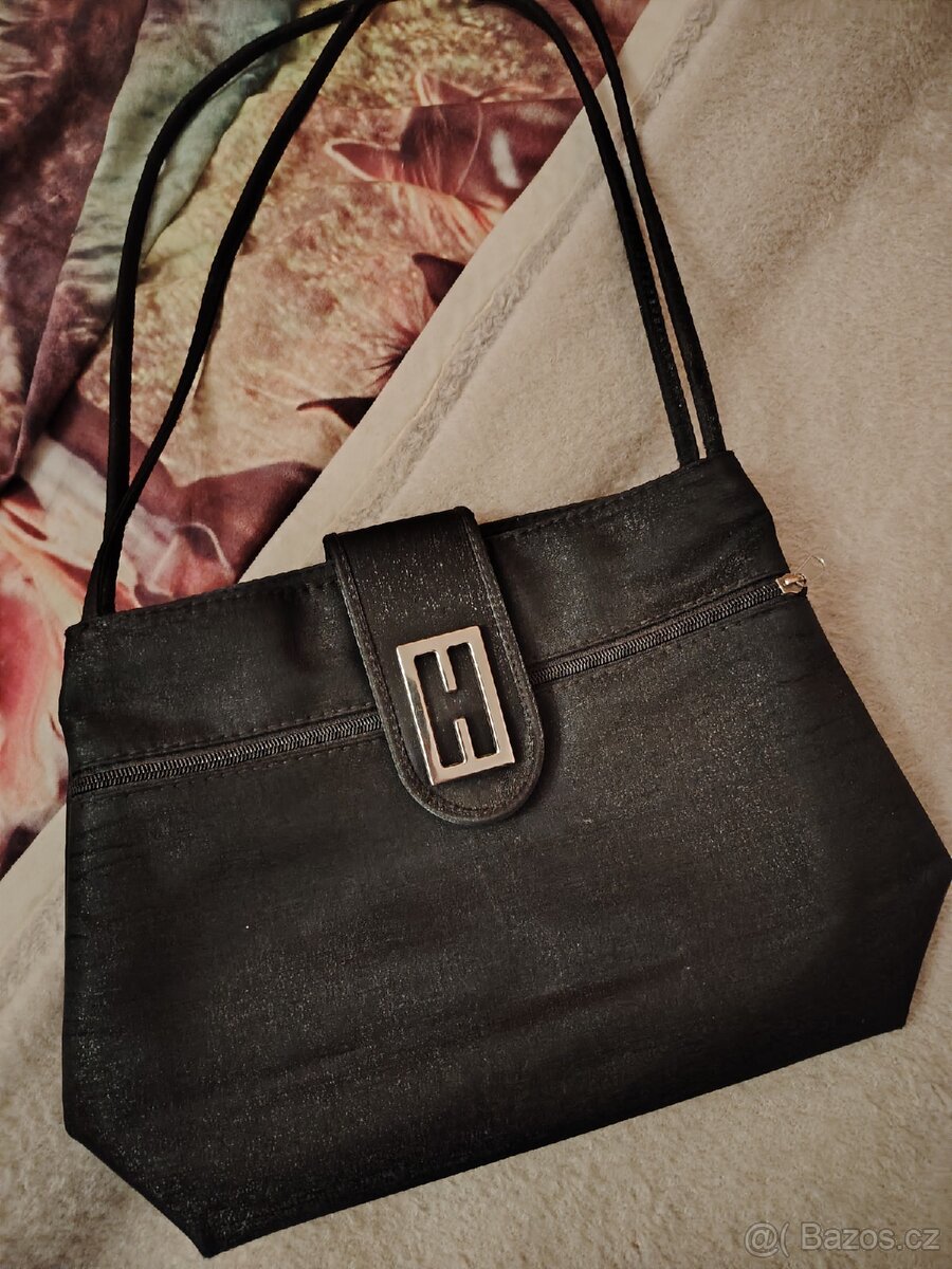 Černá kabelka - 2