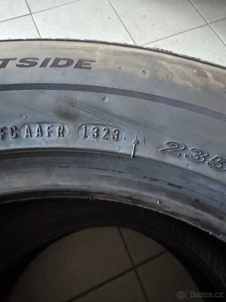 235/55 r17 - 2