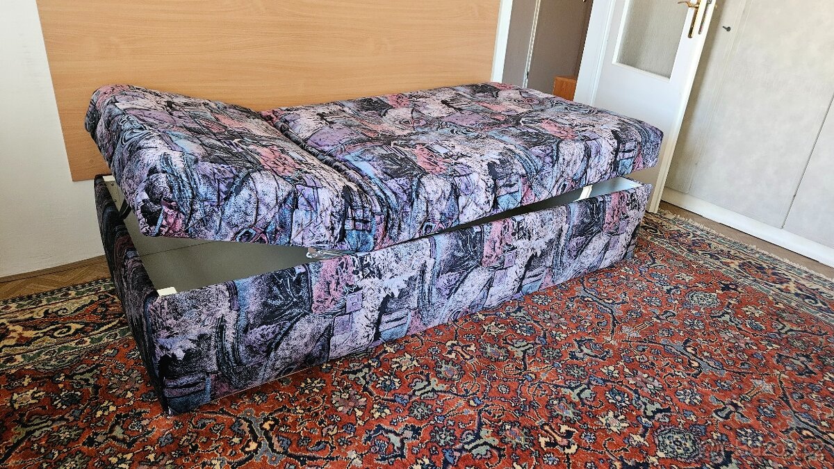 Postel s uložným prostorem - 2