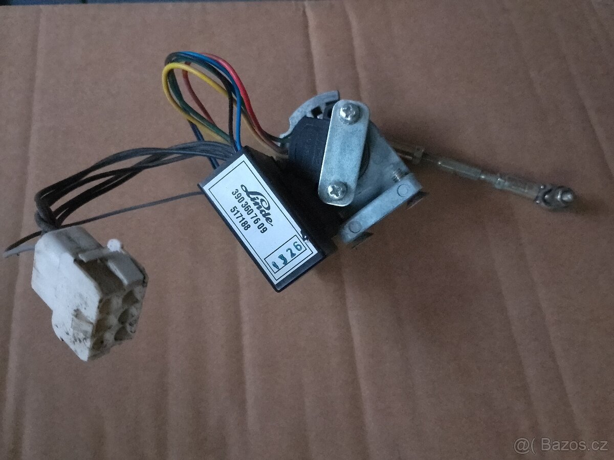 Akcelerátor VZV Linde e16 - 2