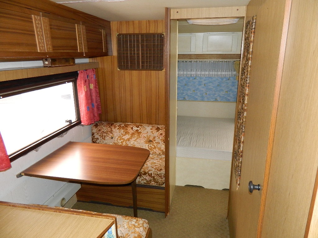 Dvouosý karavan Tabbert pro 7 osob - 2