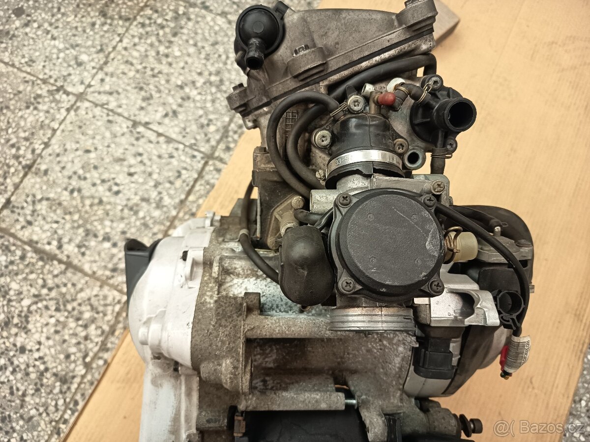 Motor Piaggio / Vespa 125cm3 - 2