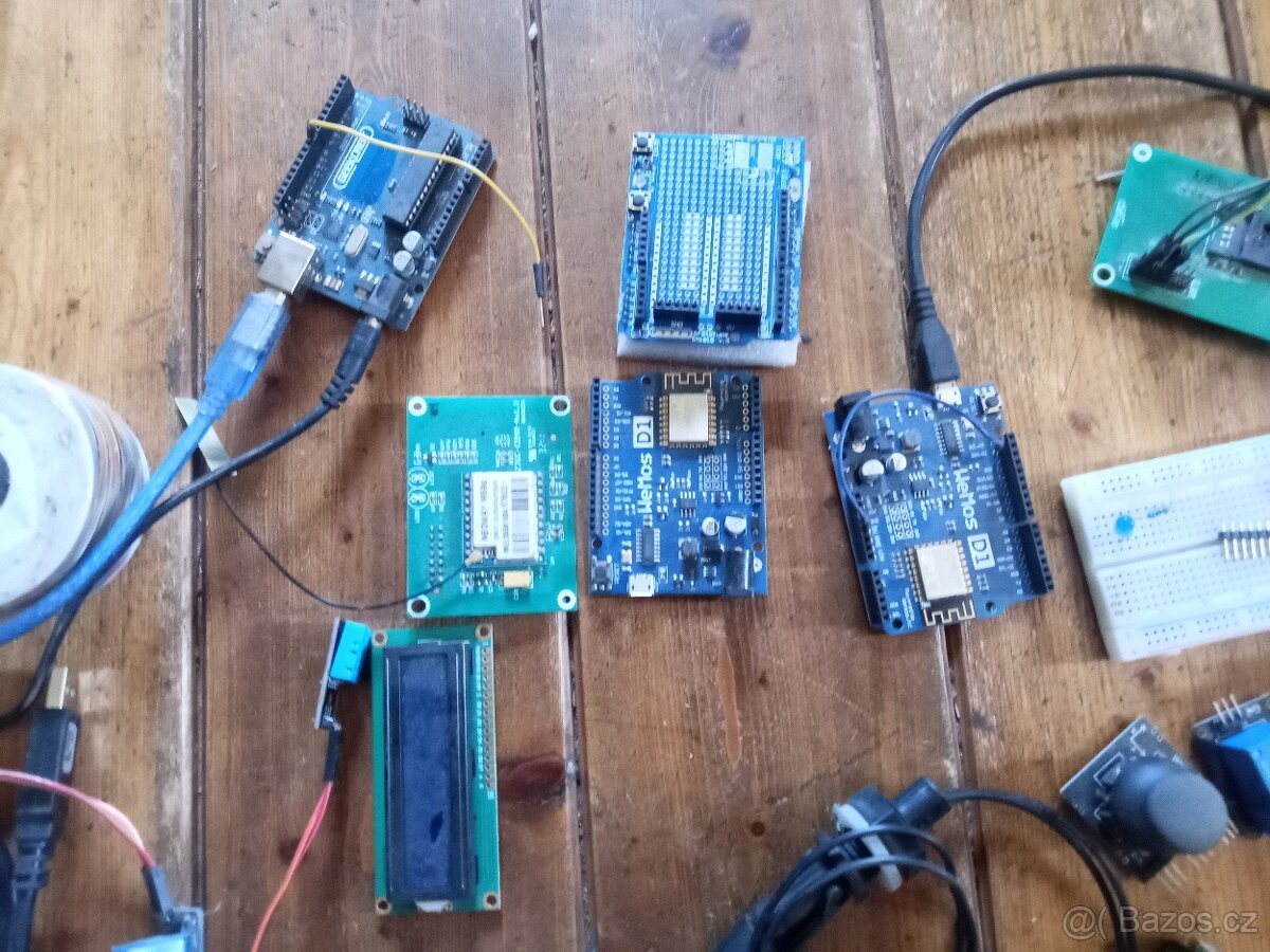 množství dílů Arduino - 2