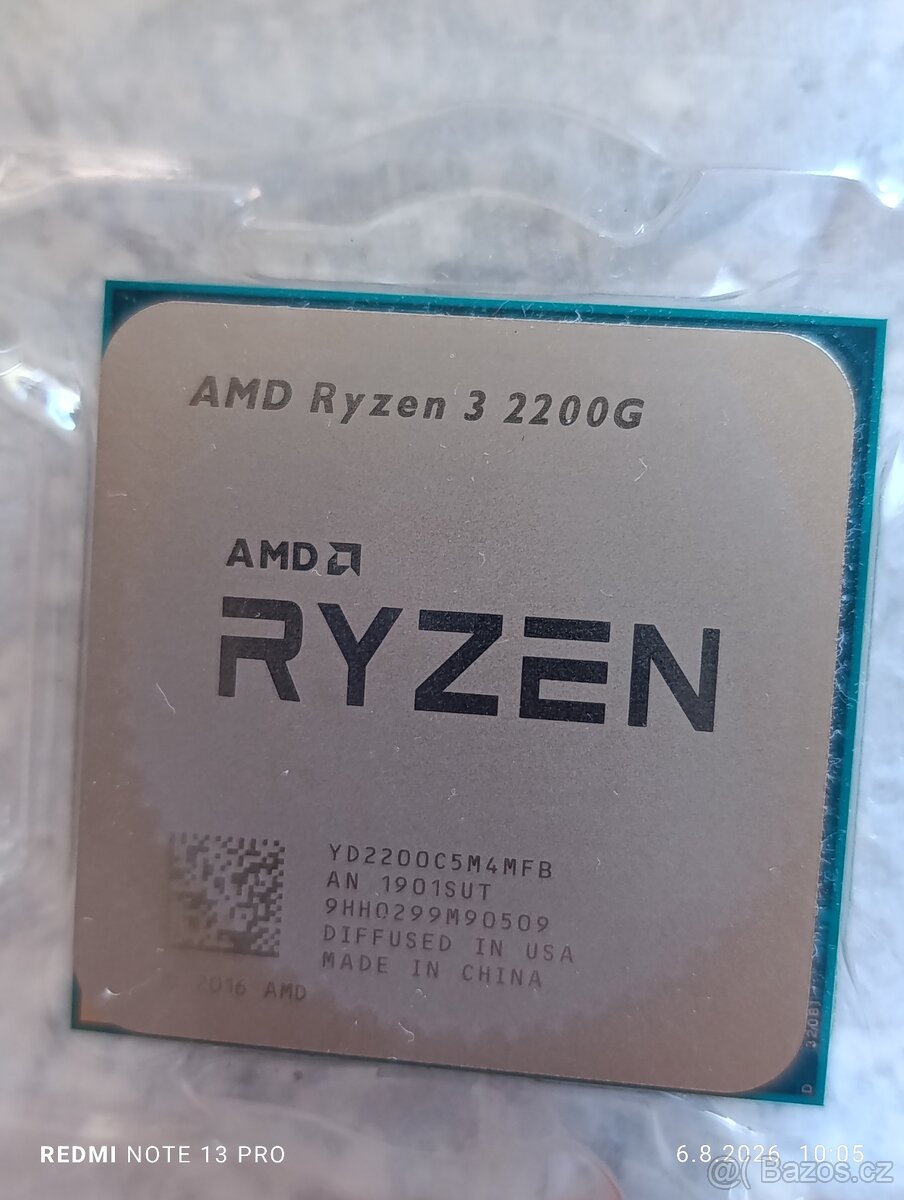 AMD Ryzen 3 2200G + chladič - 2