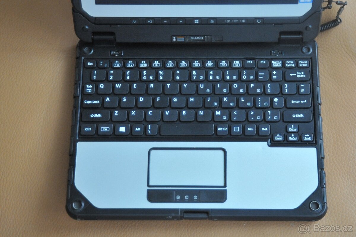 Průmyslový notebook/tablet (2v1) Panasonic CF-20 Mk2 - 2
