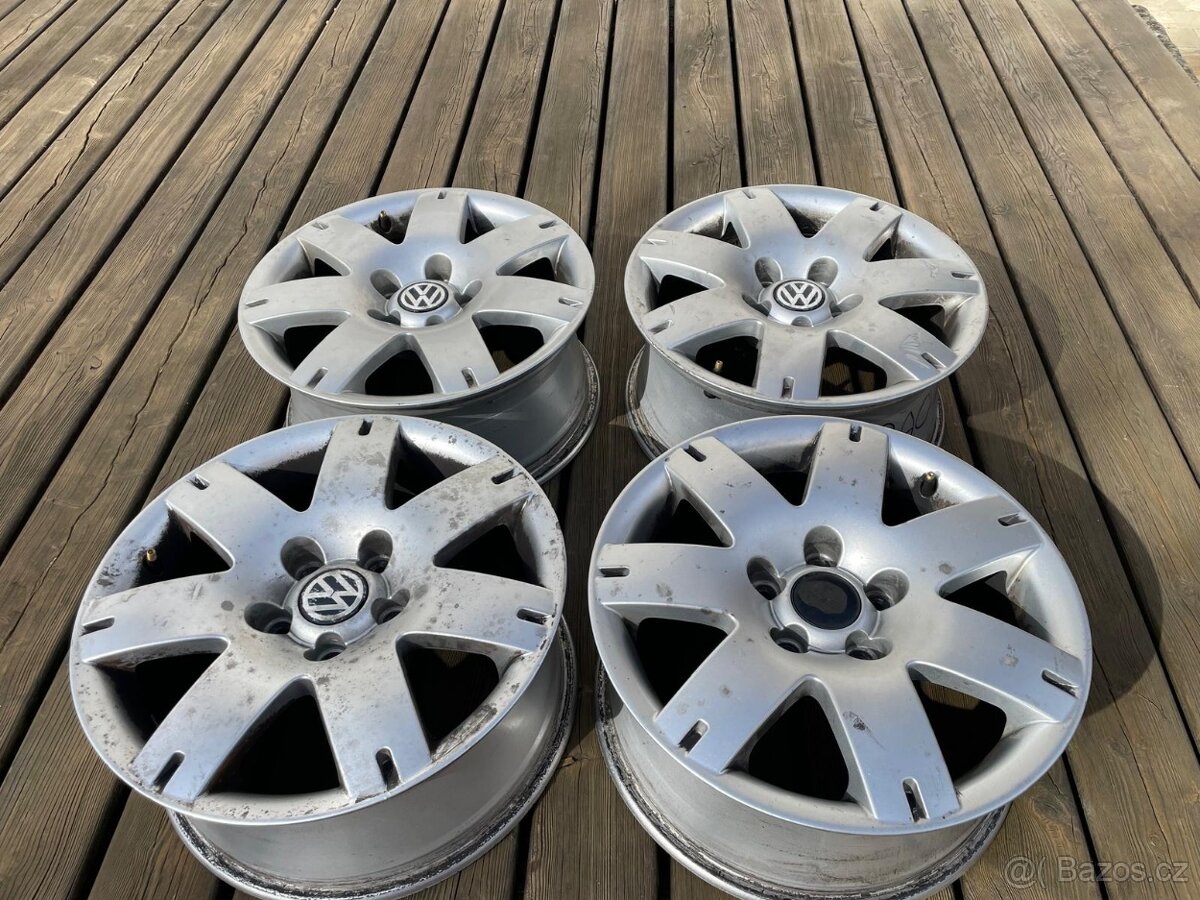 Prodám alu kola R16 Passat VW - 2