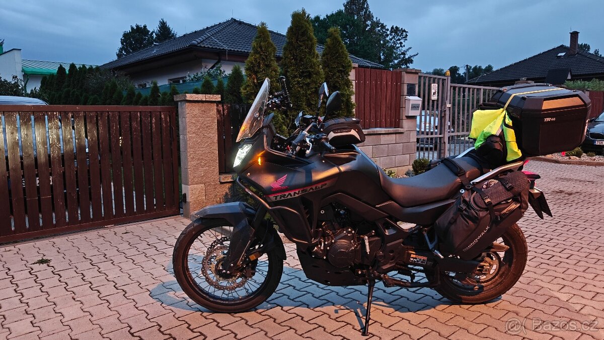 Honda Transalp 750 - 2