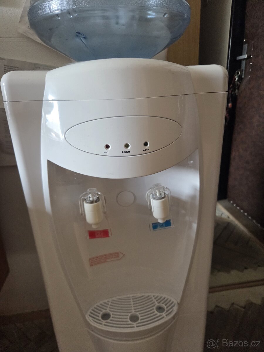 Prodam vydejnik barelove vody - 2