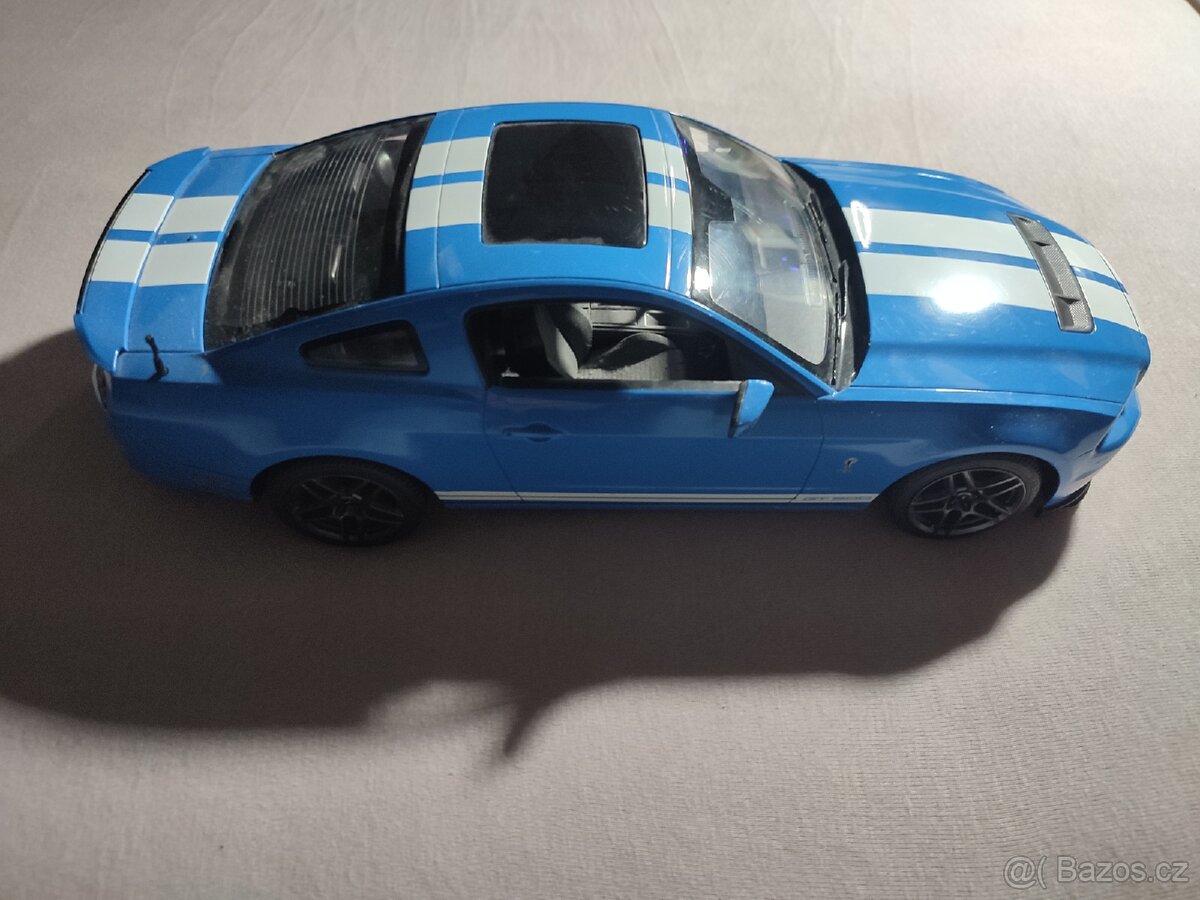 Mustang na výstavu - 2