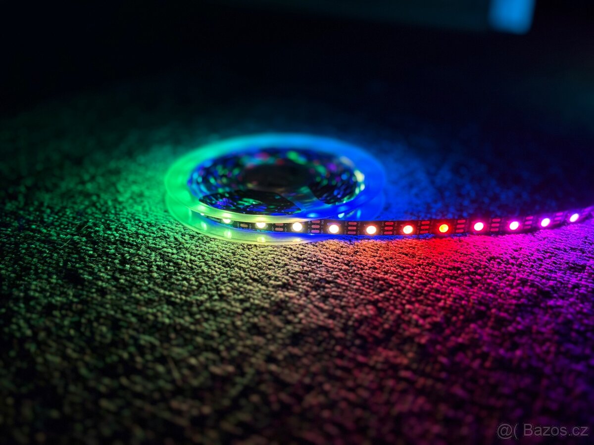 LED pásek 5m WS2812B RGB + IC – USB, adresovatelný - 2