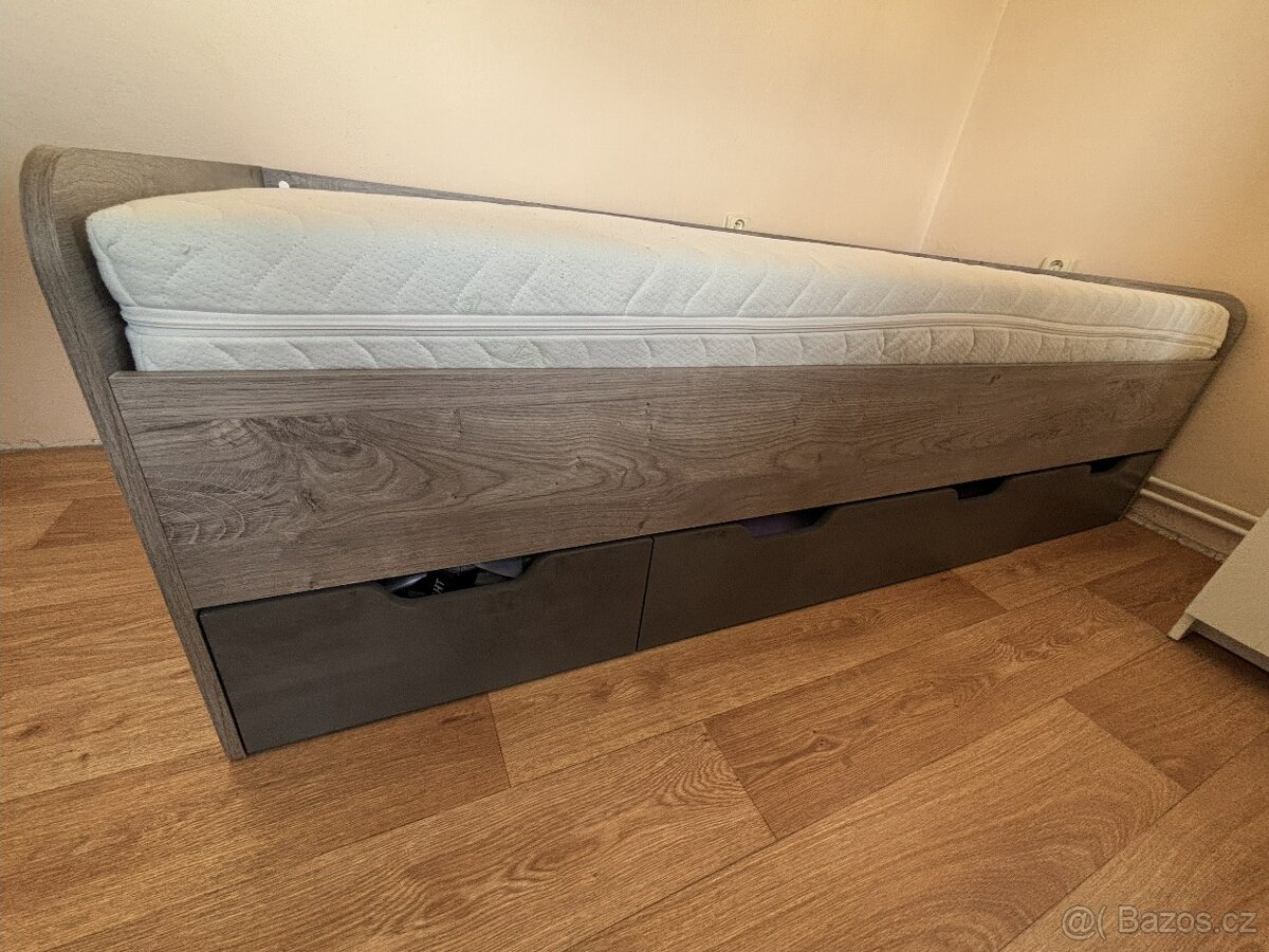 Prodám jednolůžkovou postel - 2