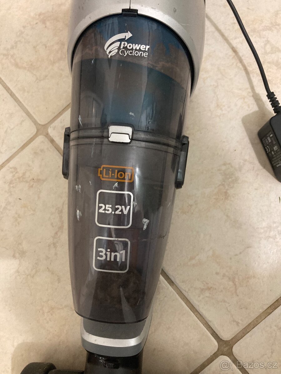 Tyčový vysavač Philips - 2