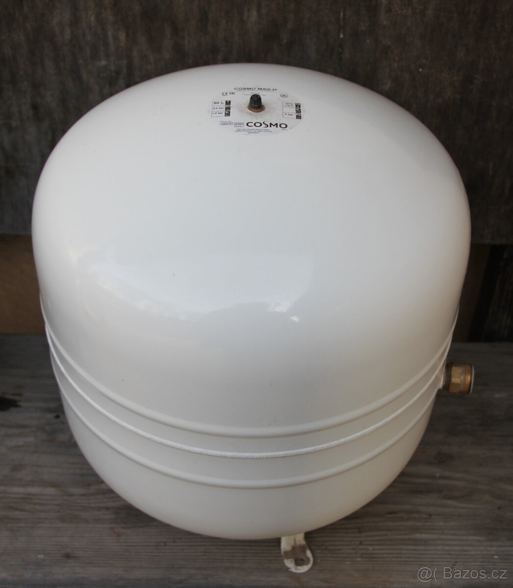 Expanzní nádrž Cosmo 50 l - 2