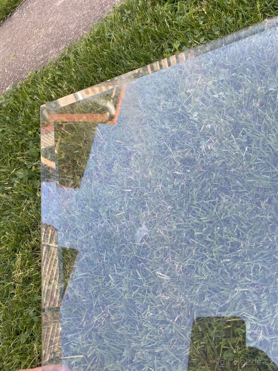 Tvrzene sklo pod kamna - 2