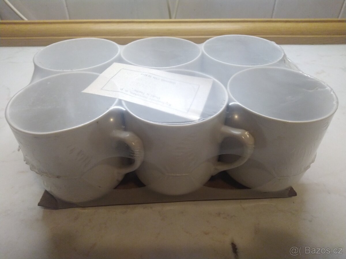 Hrnky Československo Karlovarský porcelán sada - 2