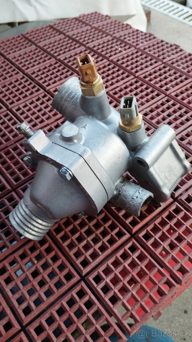 Domek termostatu motor M20 - 2