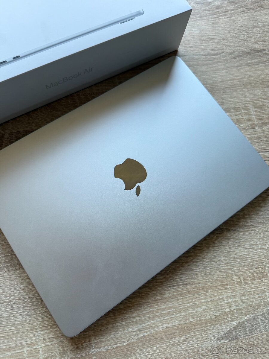 MacBook Air 13.6" – Model A2681 – 16GB / 256GB - 2