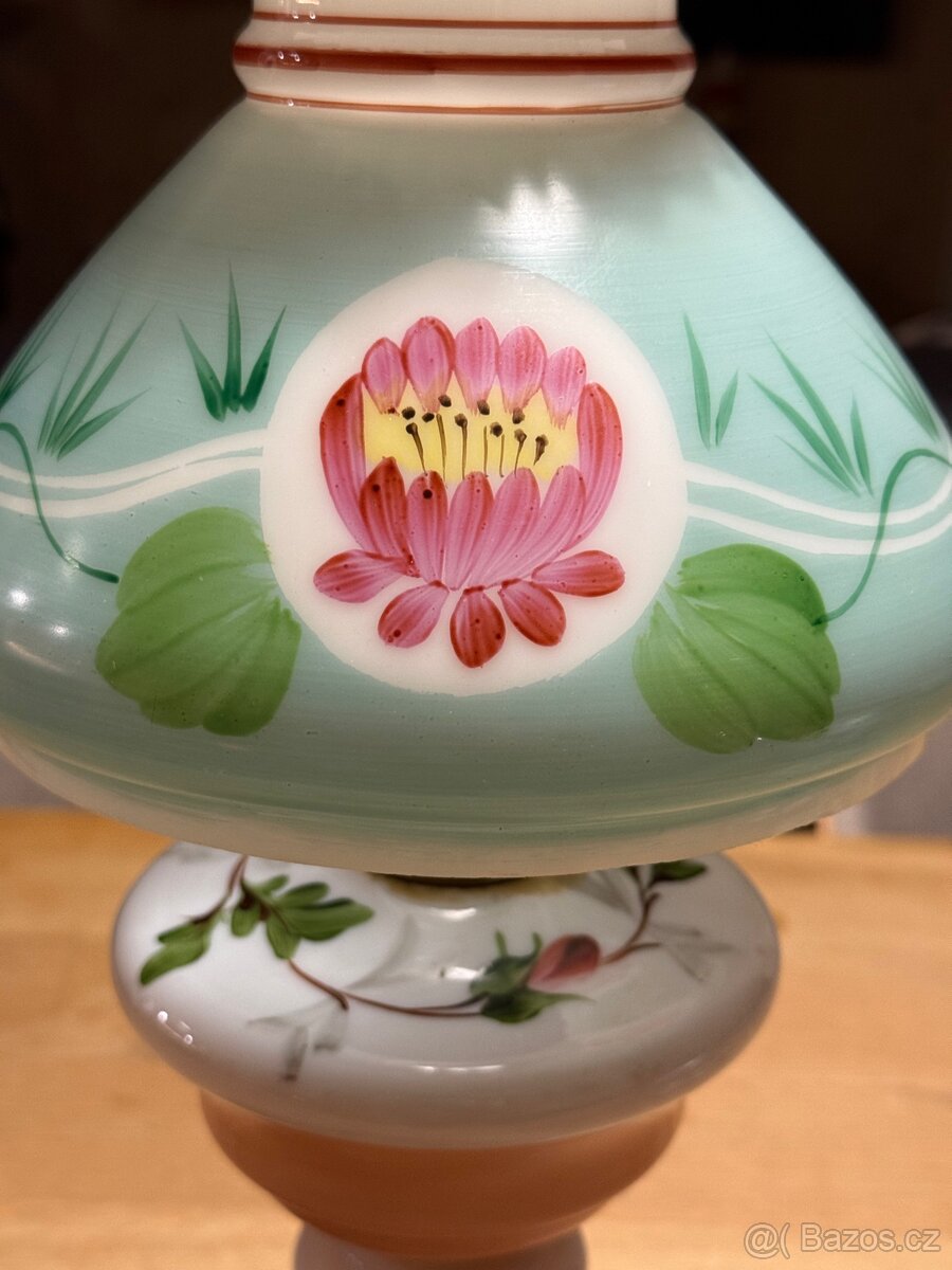 Skleněná petrolejová lampa. - 2