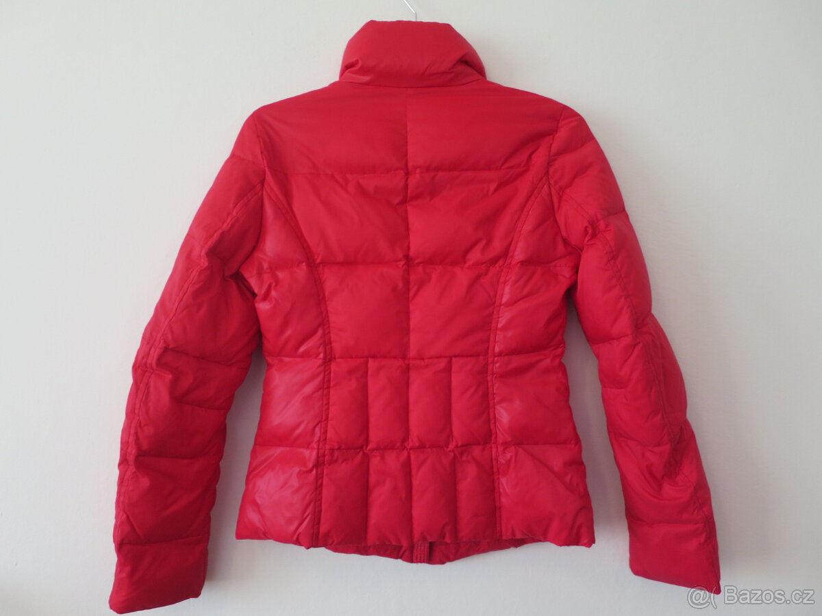 Dámská červená péřová bunda zn. U.C. of Benetton - 2