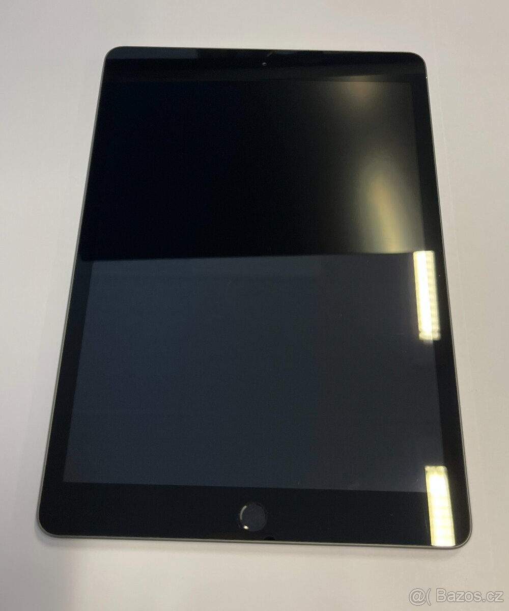 iPad Gen 8 10.2 Vynikající stav - 2