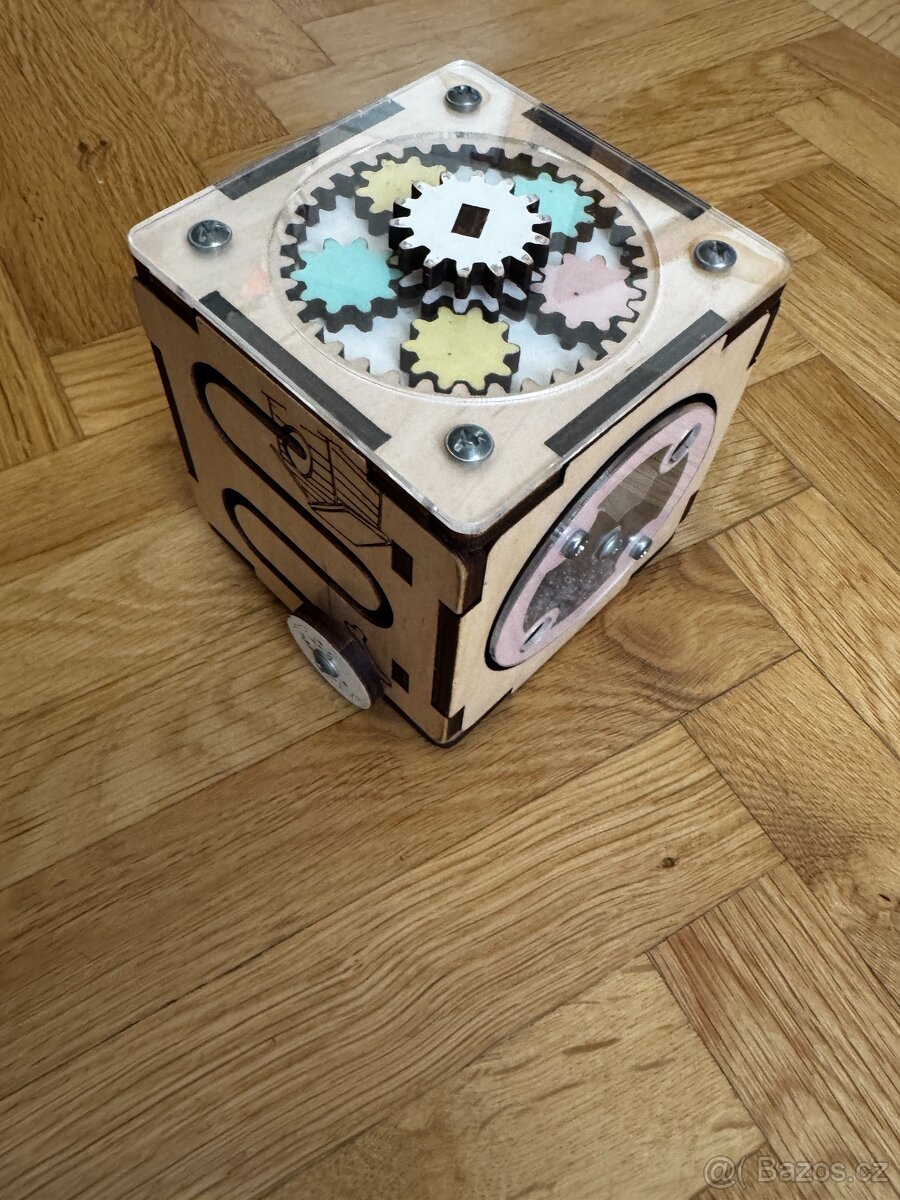 Dřevěná kostka montessori - 2