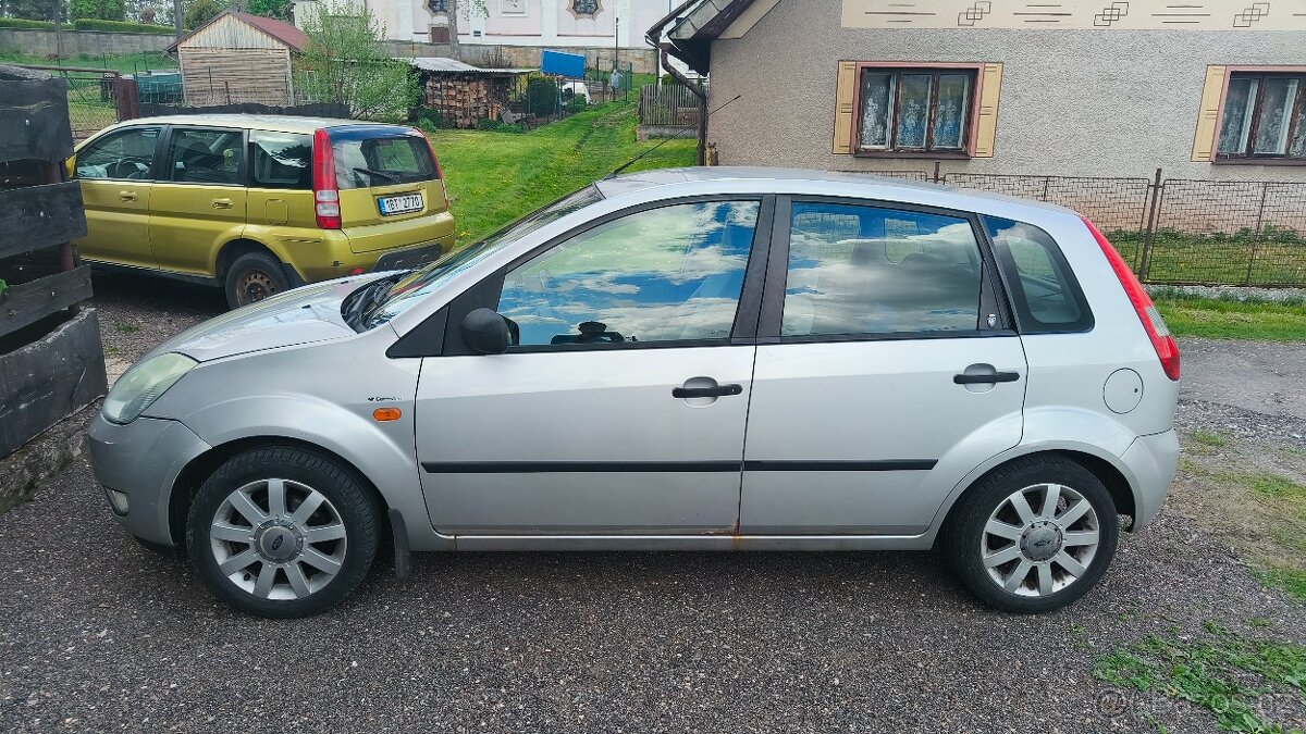 Ford Fiesta 1.4 AUTOMAT - 2