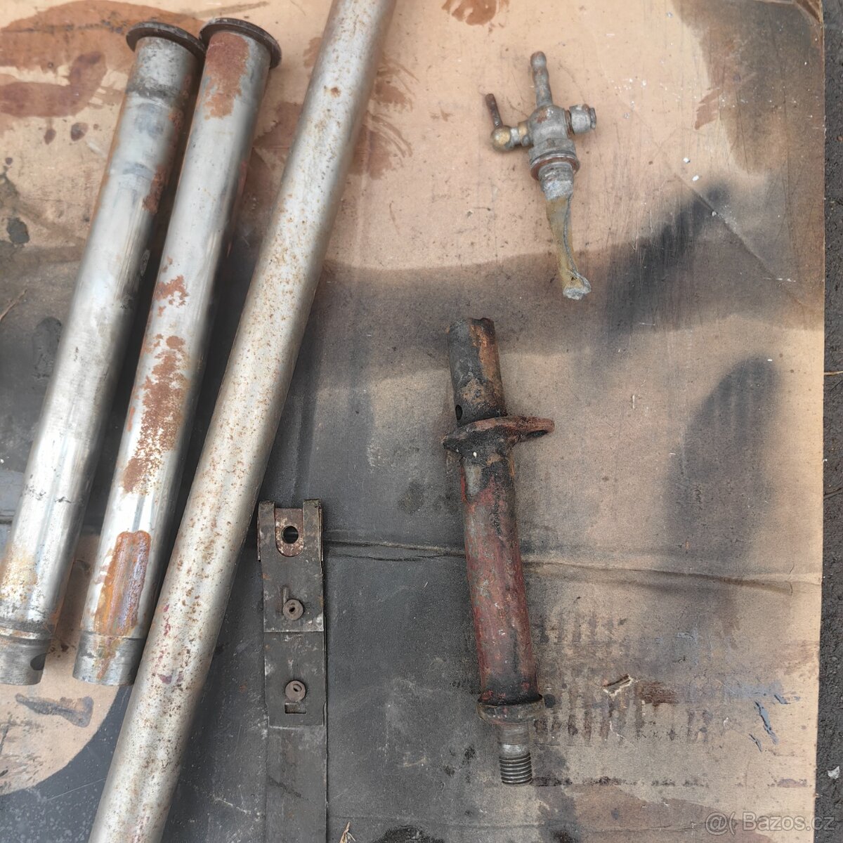 Jawa perak díly - 2