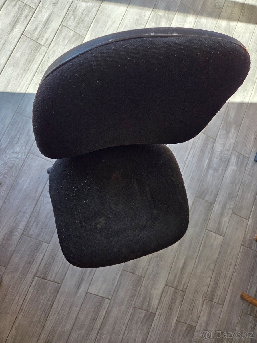 Zidle dřevěná i kancelářská ,stoleček - 2