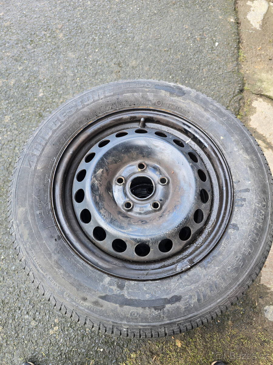 Letní sada kol 195/65 R15 - 2