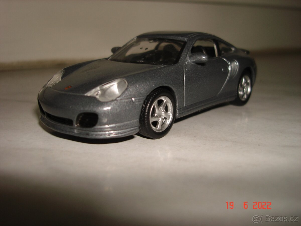 Porsche 911 Turbo - 2