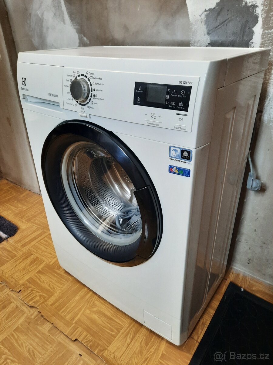 Pracka slim ----mohu dovézt - 2