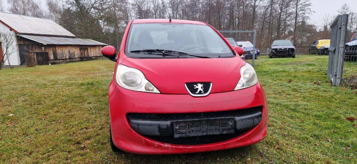 Peugeot 107,motor 1.0, rok výroby 2006 - 2