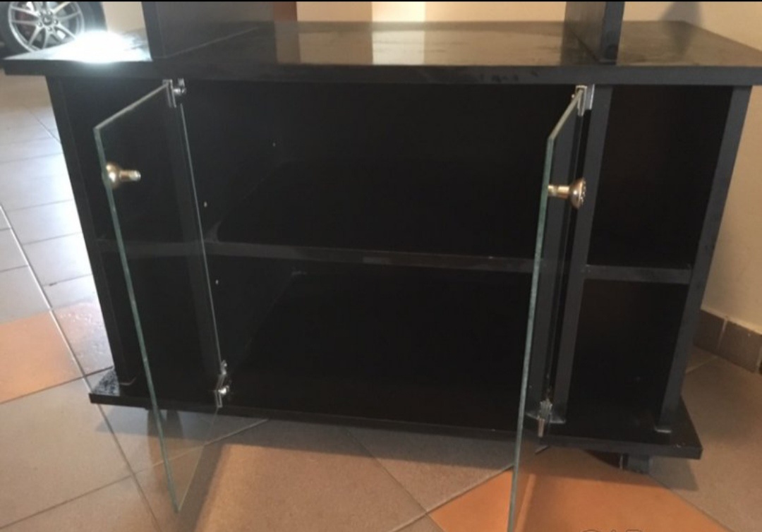 Televizní stolek - 2