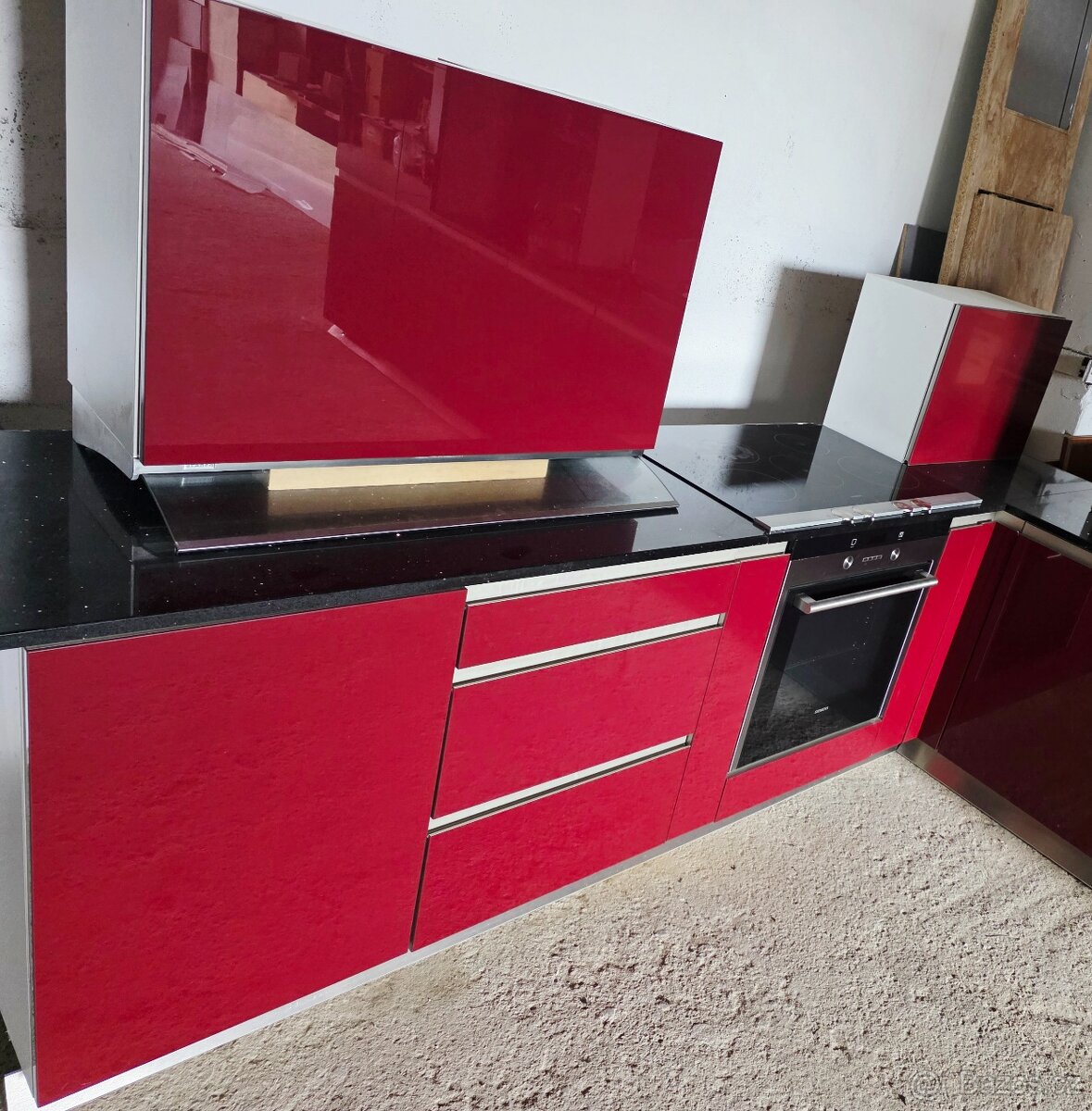 Kuchyňská linka se spotřebiči - 2