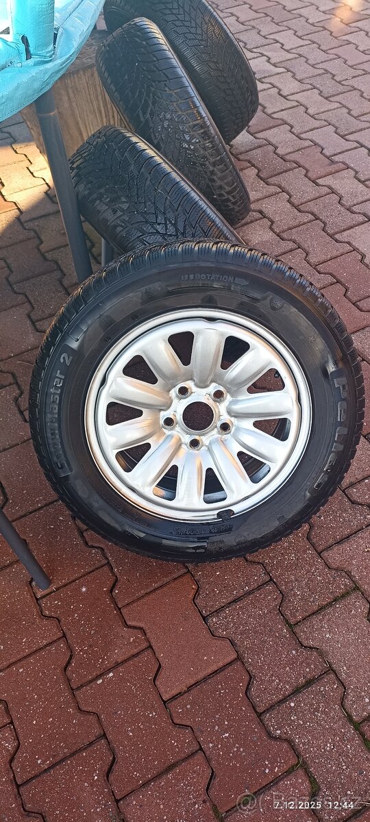 Sada disku a zimních pneu Octavia 2 a další - - 2