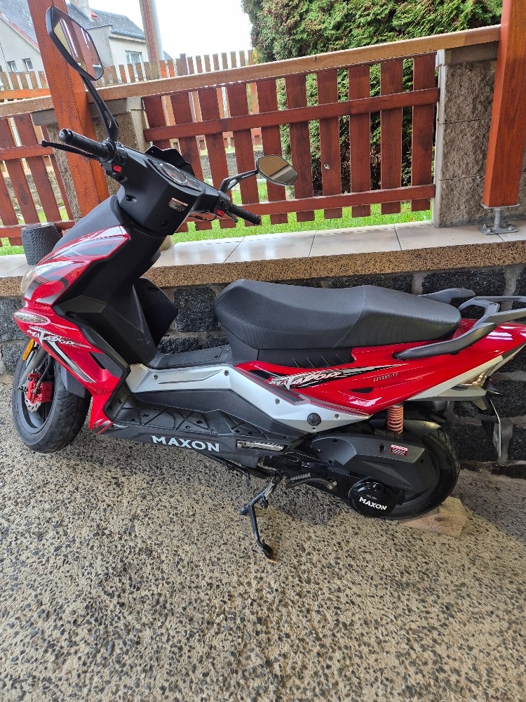 Skútr Maxon 125 - 2