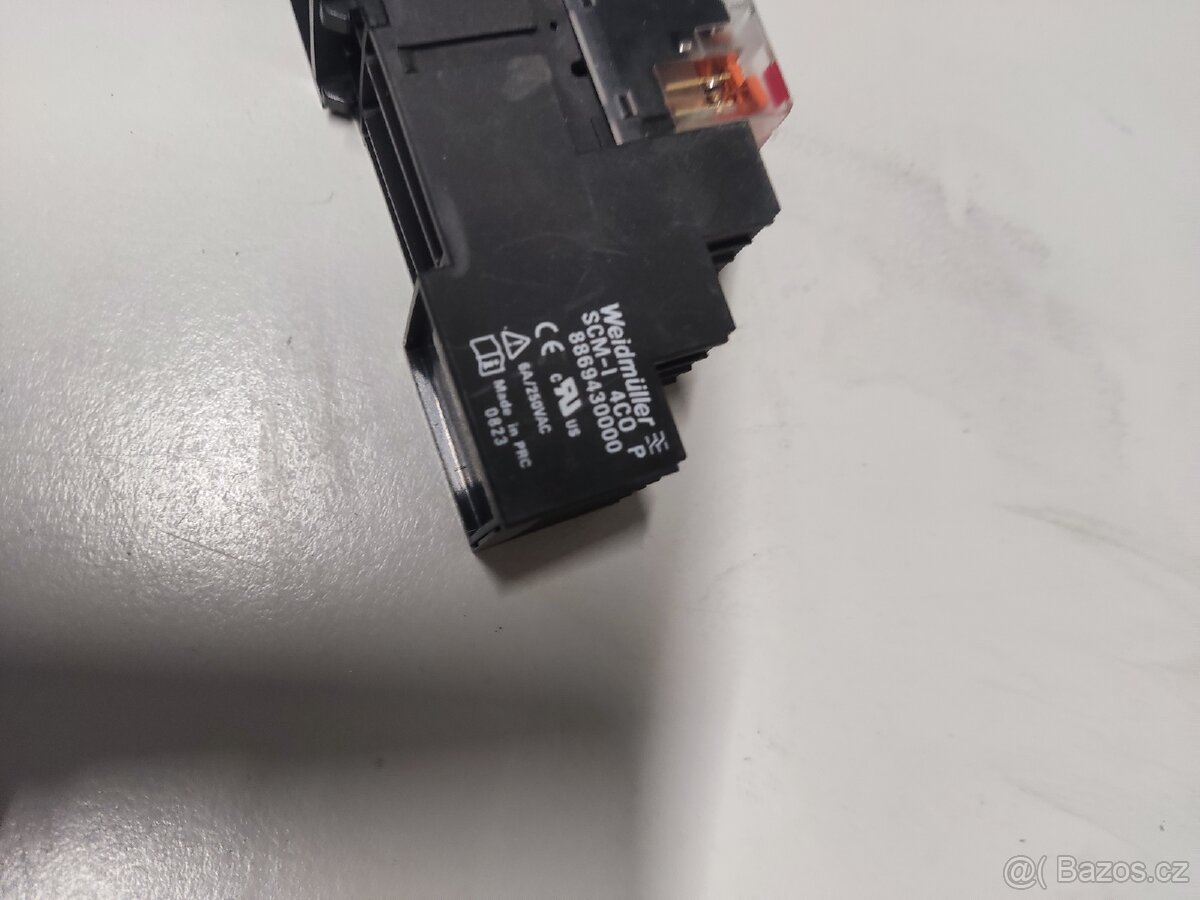 Relé - použité - 2