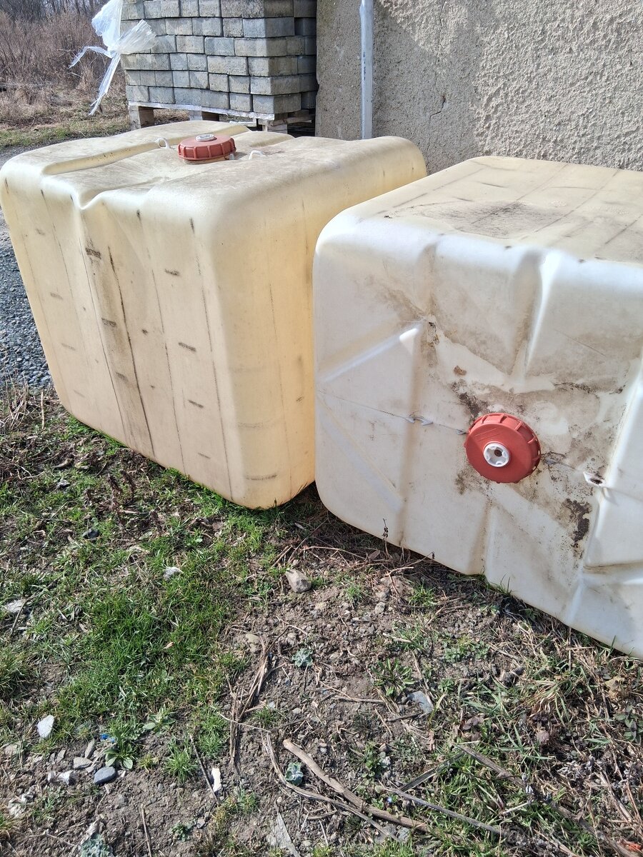 IBC nádrž 1000l - 2