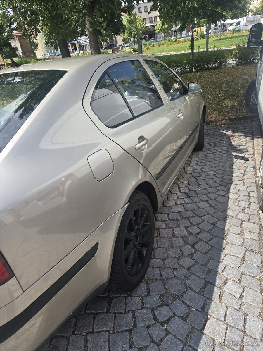 Škoda Octavia II - 2