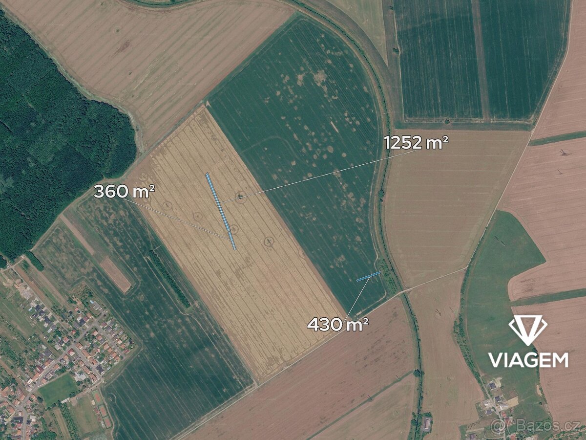 Pole 1 706 m² - 2