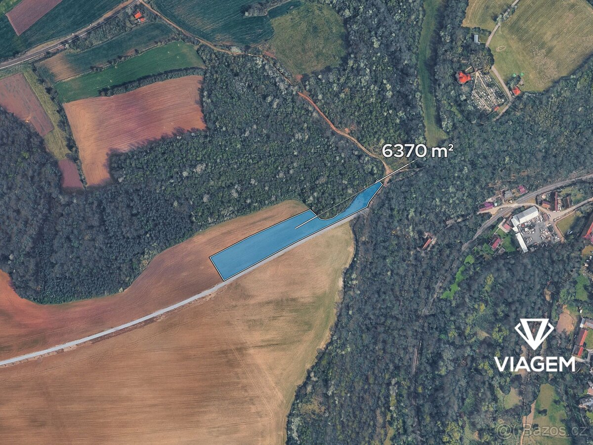 Pole 6 370 m² - 2