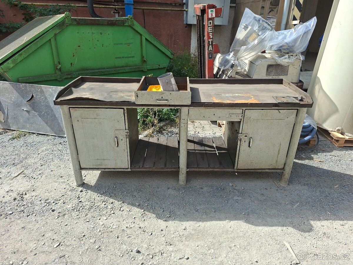 Dílenský ponk - stůl - 2