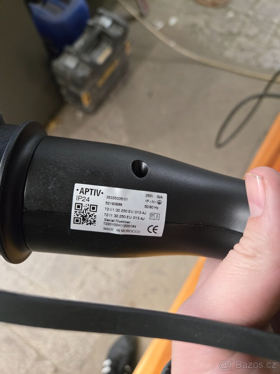 Nabíjecí kabel - 2