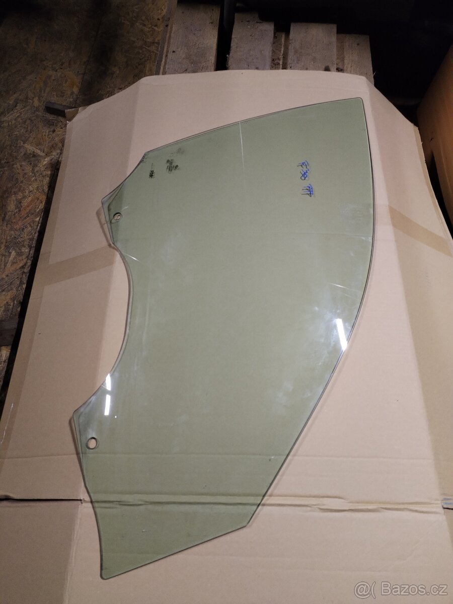Přední boční okna, skla bmw F30/31 - 2