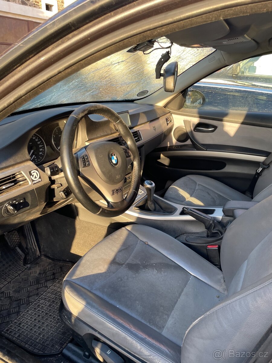 Bmw e90 320i N46b20 2.0i 110kw náhradní díly - 2