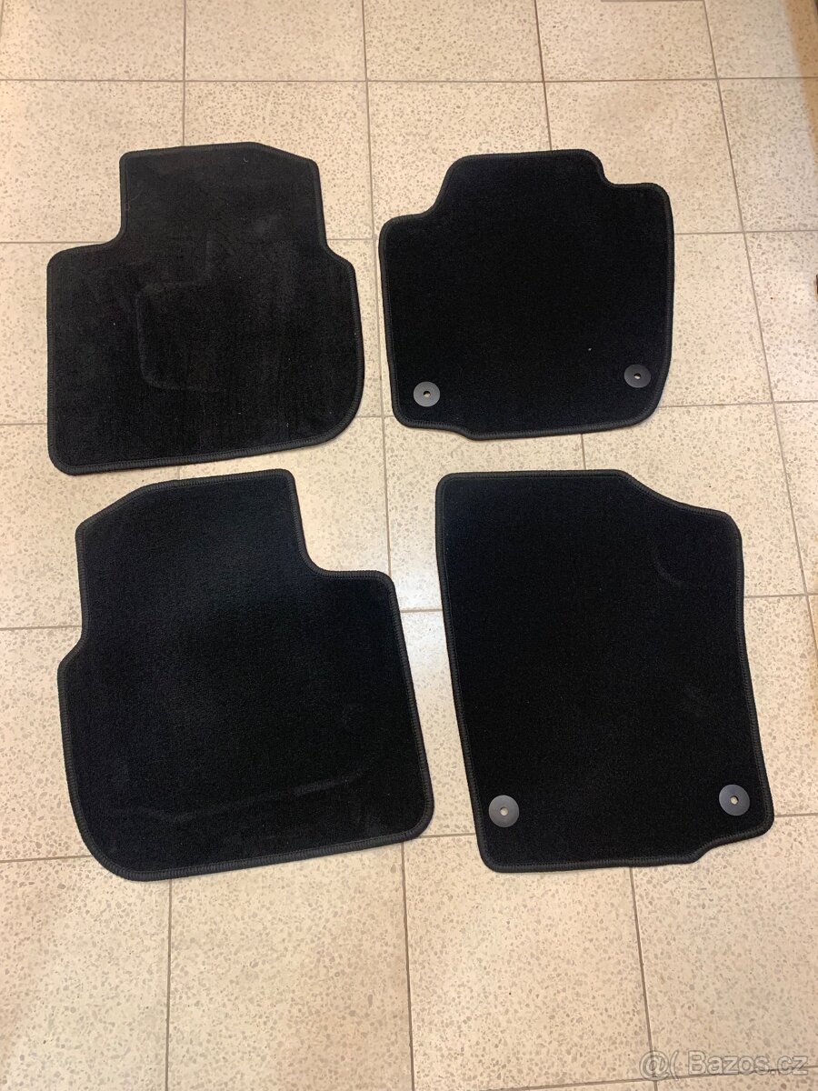 Prodám koberečky Škoda Rapid - 2